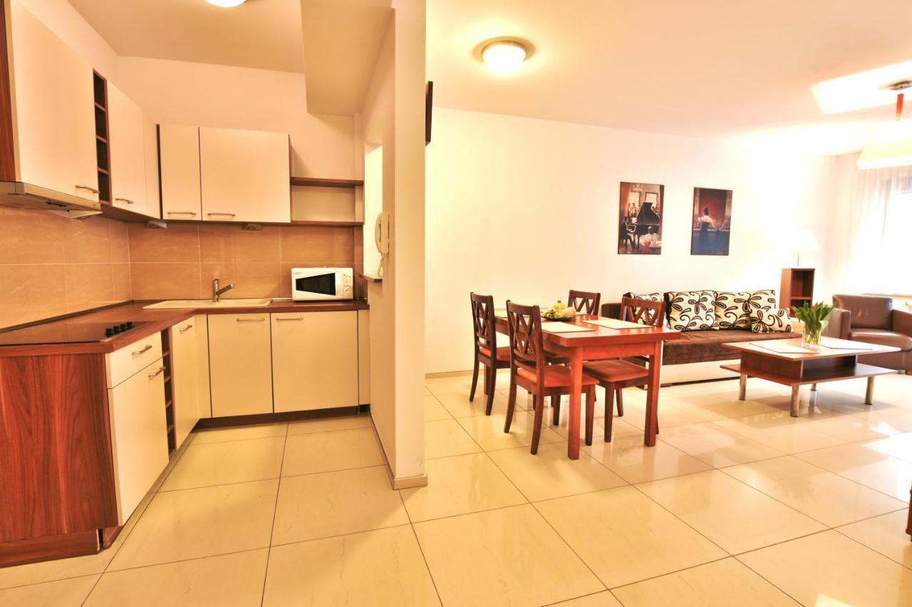 Apartamenty Promenada-Arka Kolobřeh Exteriér fotografie
